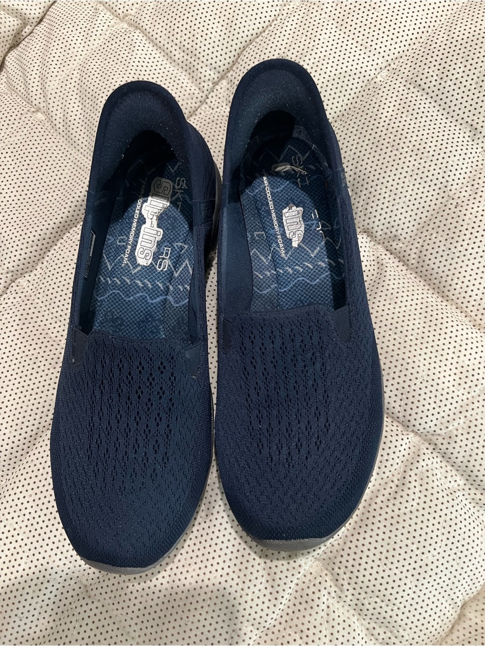 Women’s Skechers Navy Slip-On Knit Comfort Foam Shoes 8.5